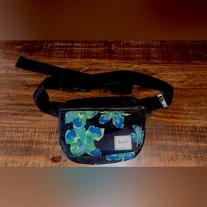 Herschel Supply Co. cross body/fanny pack